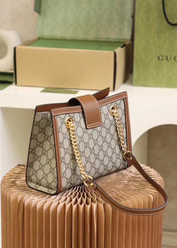 GUCCI 𝐏𝐚𝐝𝐥𝐨𝐜𝐤 Collection Medium Shoulder Bag 479197 Brown
