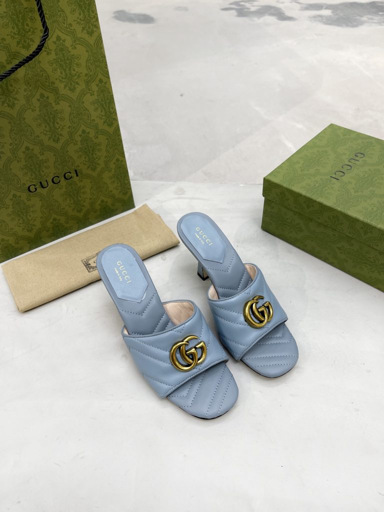 Gucci slippers blue