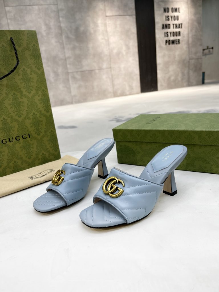 Gucci slippers blue