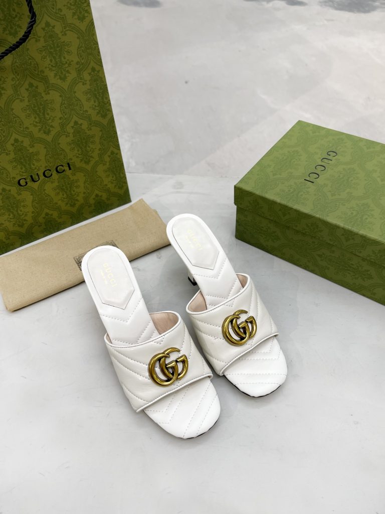 Gucci slippers white