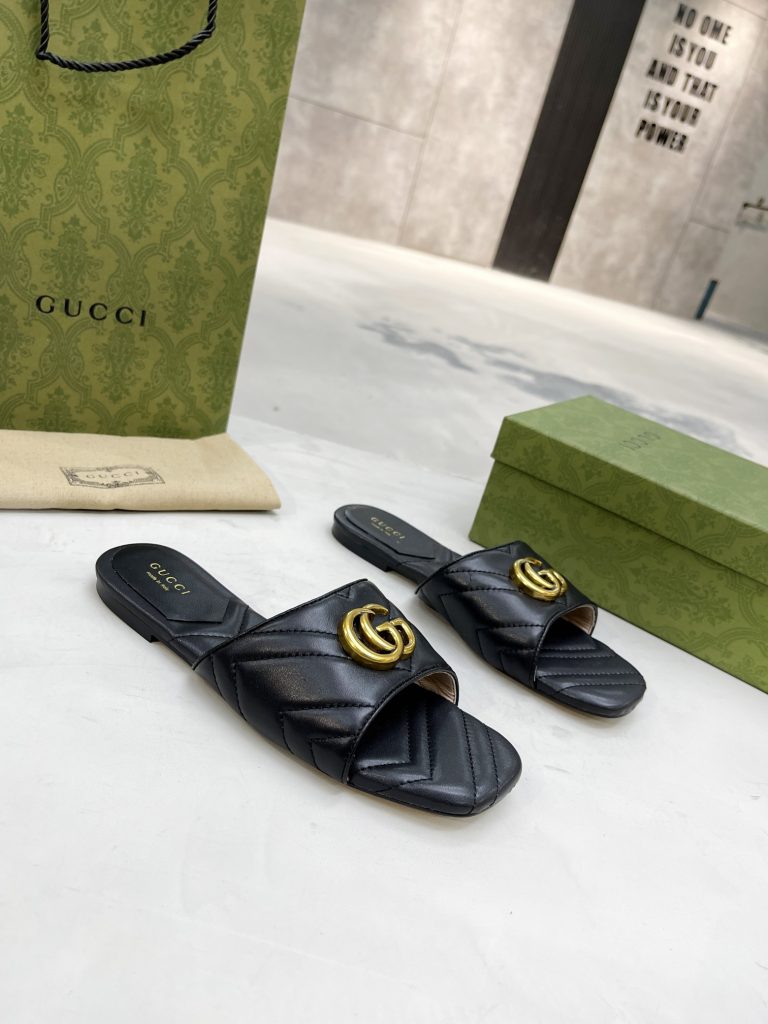 Gucci flat slippers black