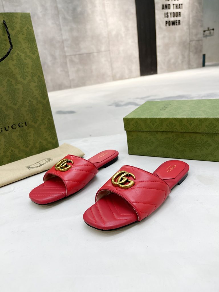 Gucci flat slippers red