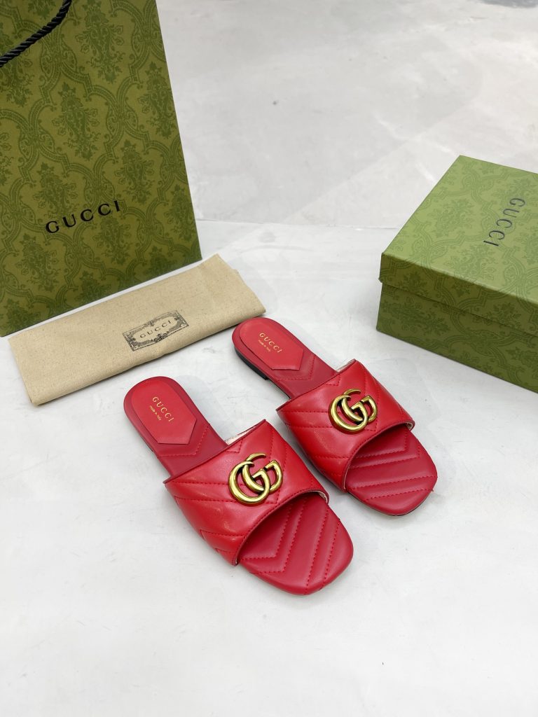 Gucci flat slippers red