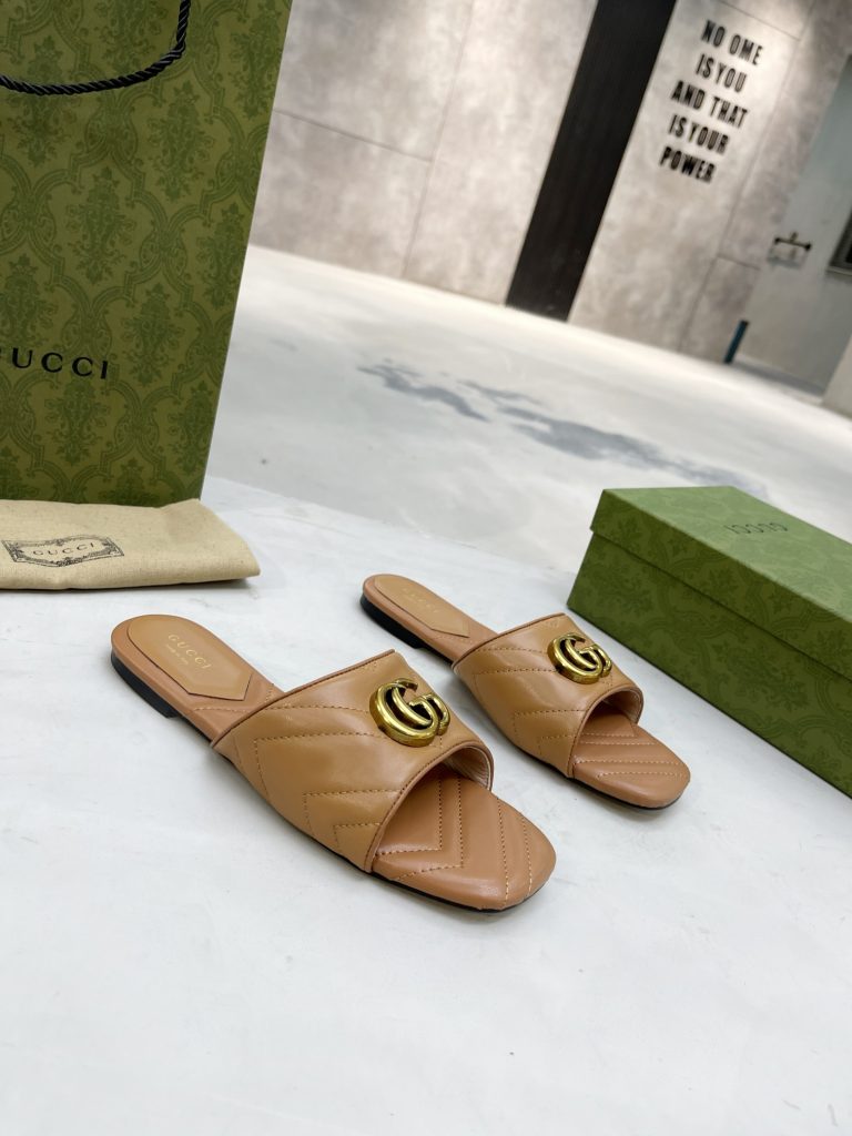 Gucci flat slippers khaki