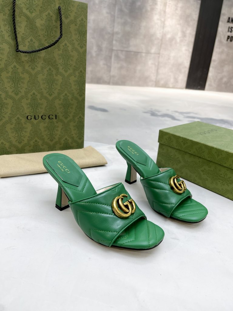 Gucci slippers green