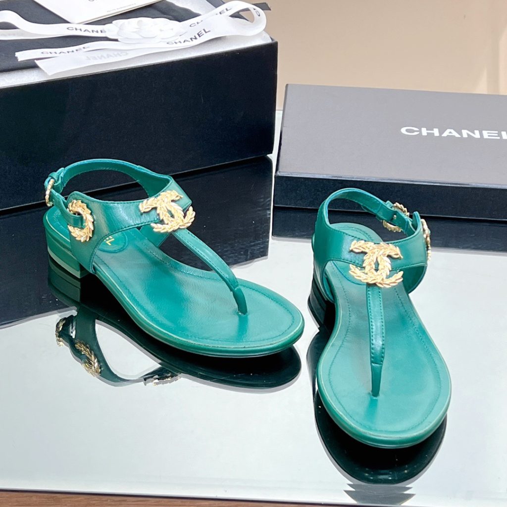 CHANEL Interlocking CC logo leather T-strap sandals