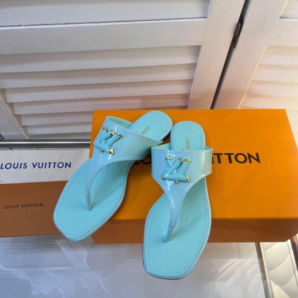 LOUIS VUITTON Women's Sandals