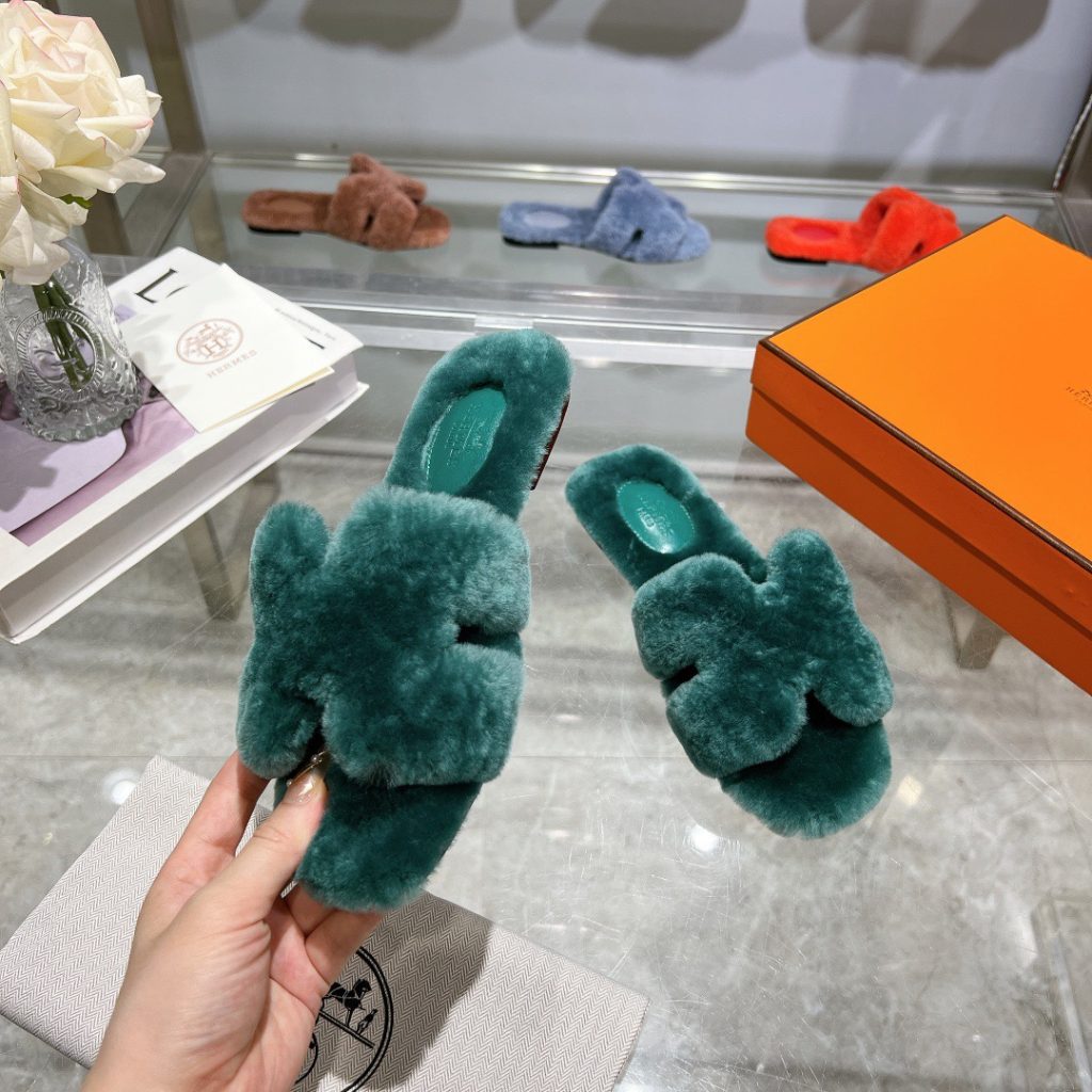 HERMES Oran sheepskin fur one H-shaped hollow fashion sandals for women