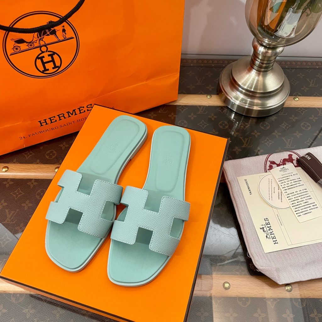 HERMES Oran leather one-piece flat heel slippers for women