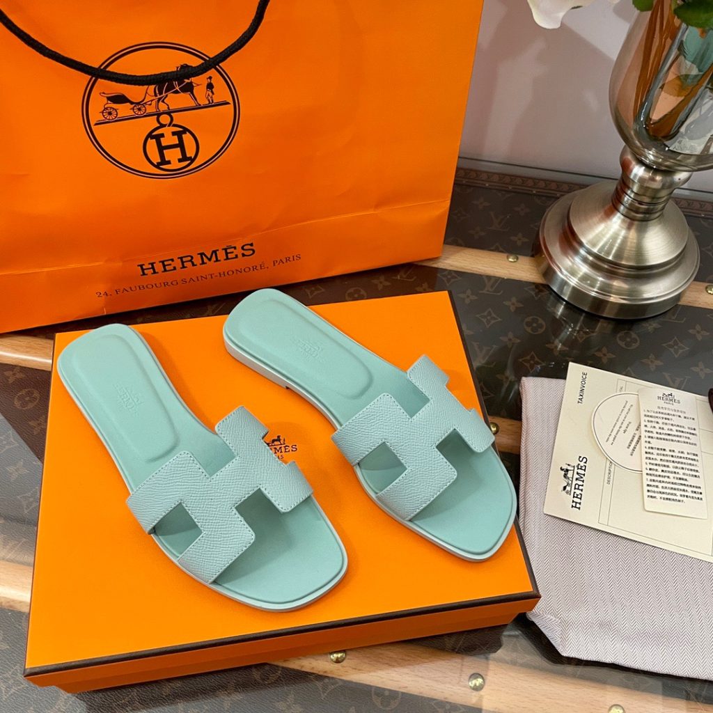 HERMES Oran leather one-piece flat heel slippers for women