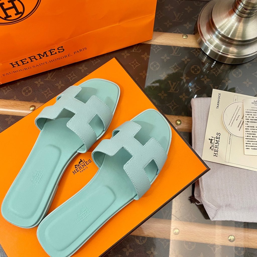 HERMES Oran leather one-piece flat heel slippers for women