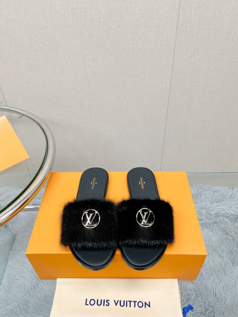 LOUIS VUITTON women's sandals