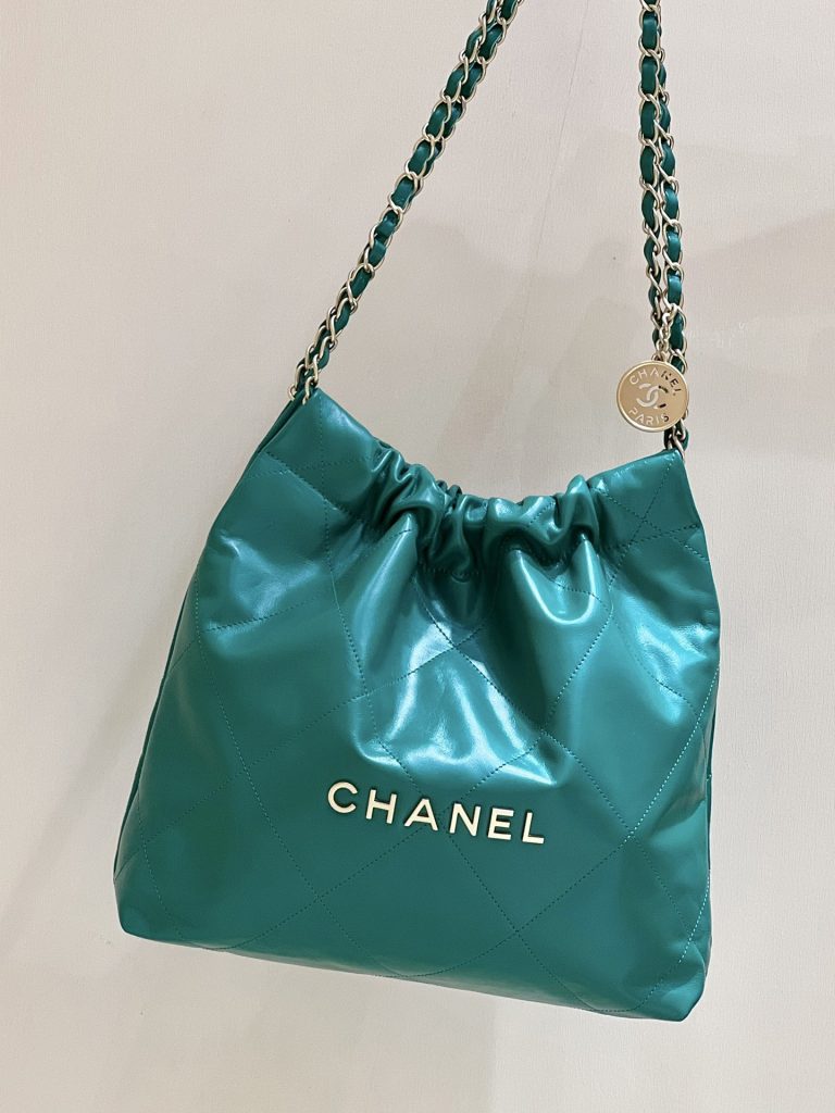 CHANEL Chanel 23P spring 22bag letter logo drawstring closure calfskin bucket bag crossbody shoulder bag medium size women's dark green