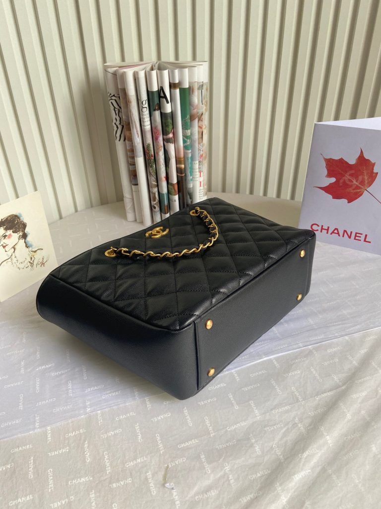 CHANEL Chanel shoulder crossbody bag diamond check pattern large shopping tote bag women's models black