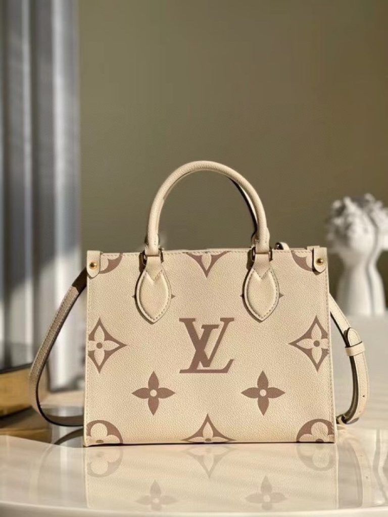 LOUIS VUITTON ONTHEGO Versatile Commuting Bicolor Aging Embossed Grain Cowhide Tote Bag Tote Bag Shopping Bag One Shoulder Handbag Small Women's Milk White Light Pink