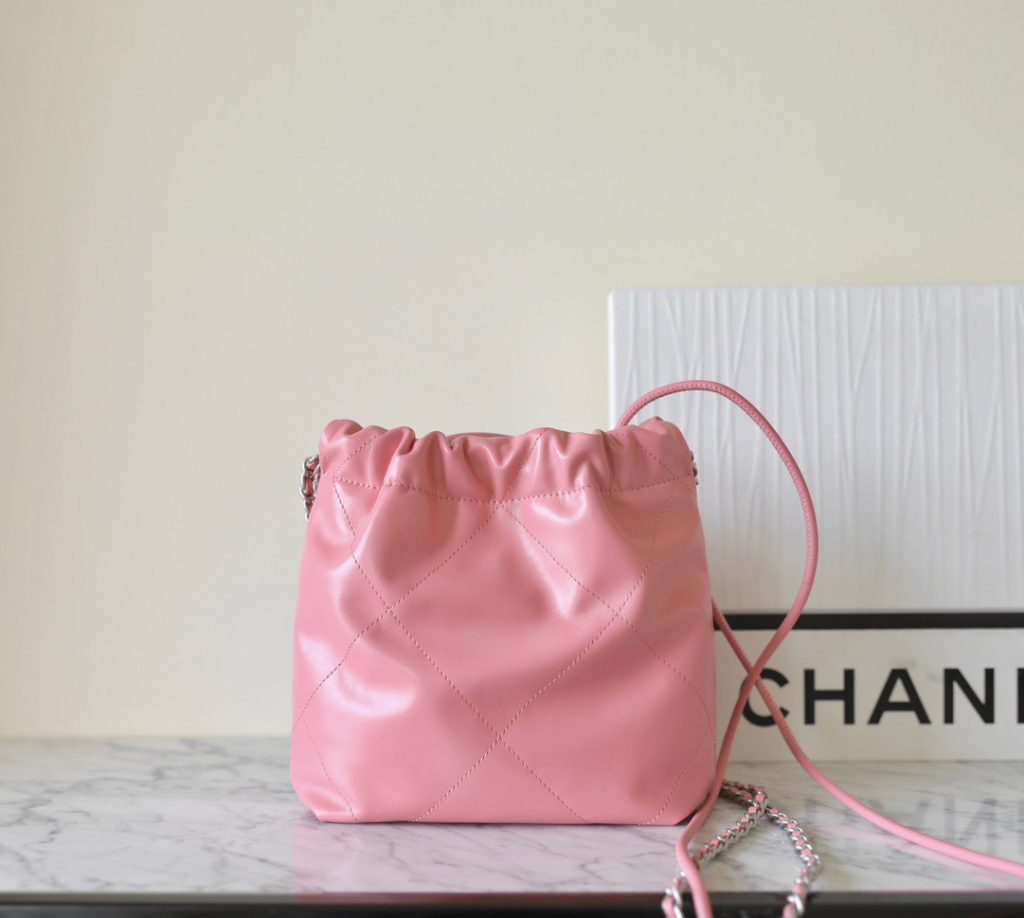 CHANEL Chanel 22Bag 23s drawstring silver chain shiny calfskin bucket bag crossbody shoulder bag mini female models pink