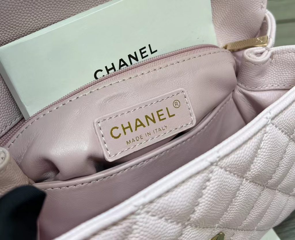 CHANEL Chanel CocO handle gold buckle handle chain embossed calfskin mouth flap bag shoulder handbag small size female models light purple