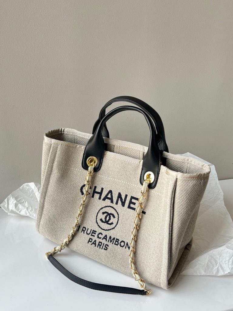 CHANEL Chanel 22SS spring and summer series letter print chain canvas spell leather tote bag Tote bag shopping bag shoulder handbag women