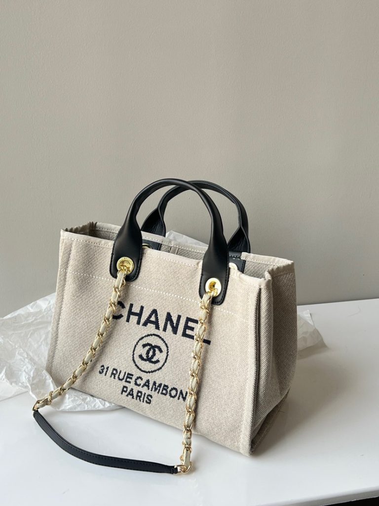 CHANEL Chanel 22SS spring and summer series letter print chain canvas spell leather tote bag Tote bag shopping bag shoulder handbag women