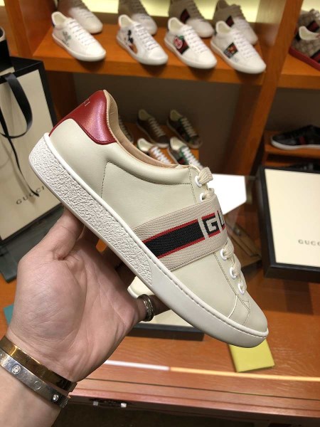 Gucci bee shoes