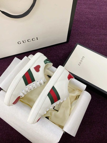 Gucci heart shoes