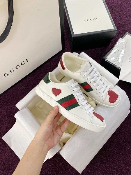 Gucci heart shoes