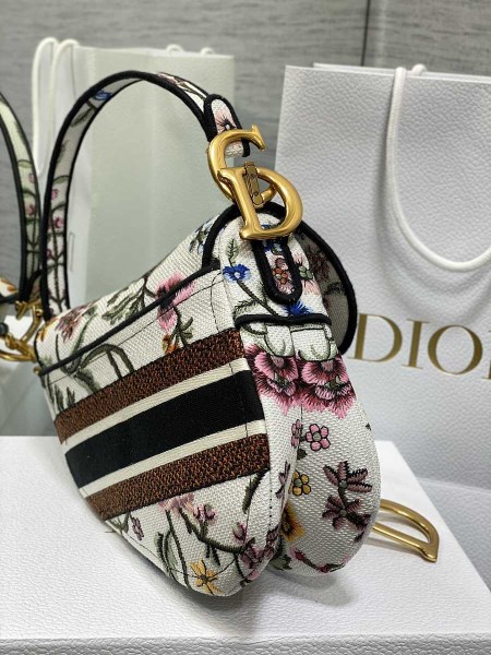 Dior Saddle White Jardin Magique Embroidery Bag