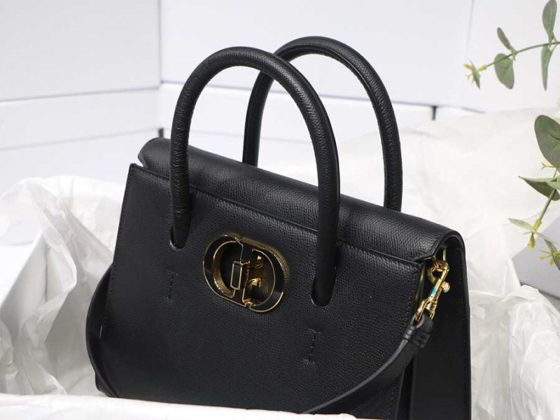 Dior Medium St Honoré Tote Bag In Black M9321