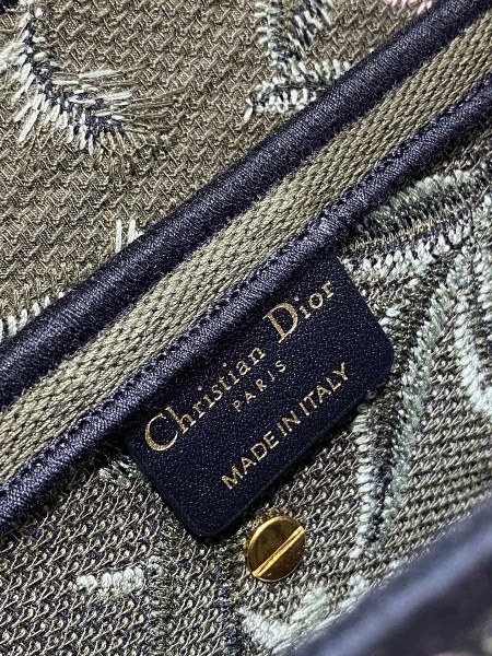 Dior Saddle Green Jardin Magique Embroidery Bag