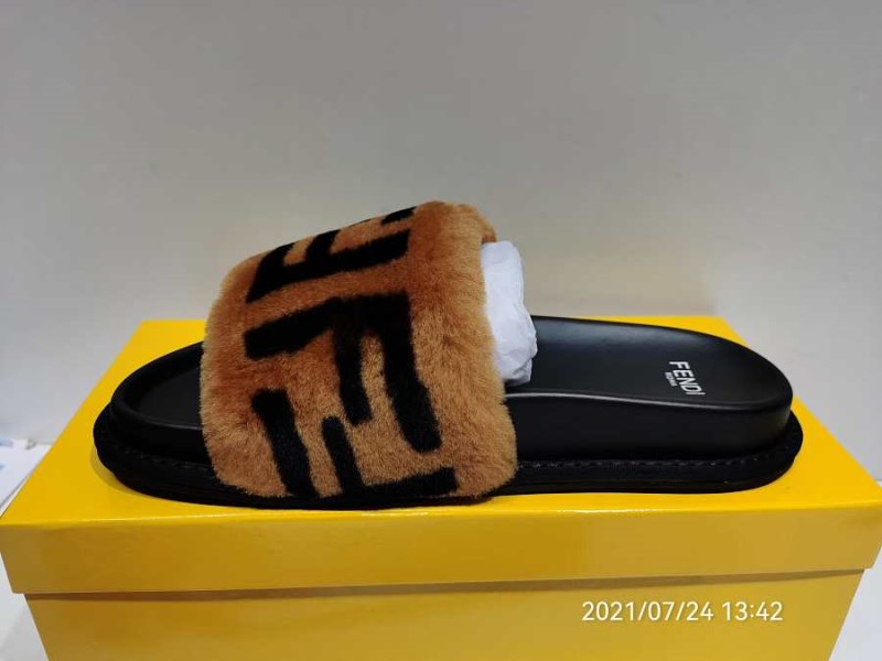 Fendi slipper 02