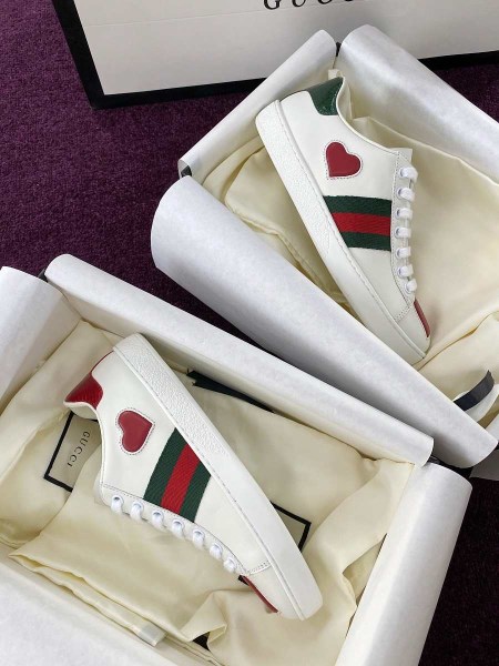 Gucci heart shoes