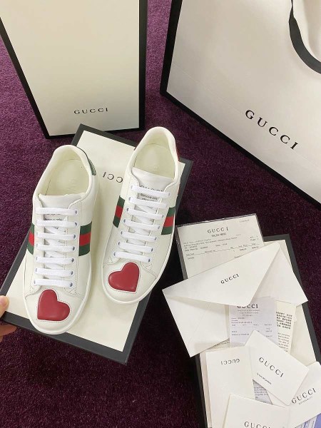 Gucci heart shoes